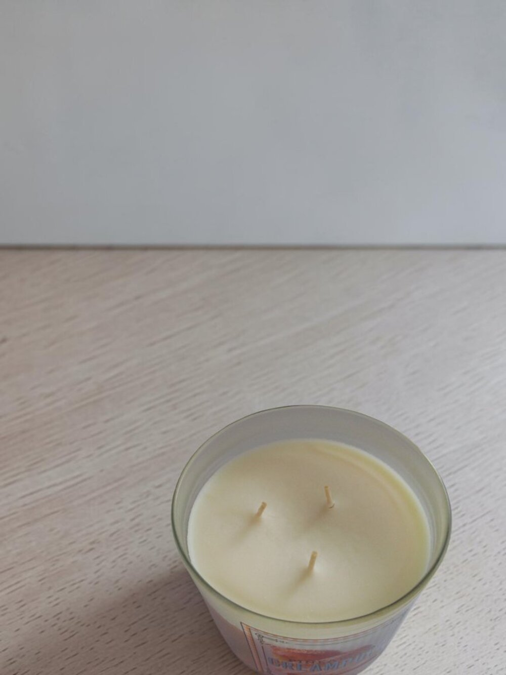 Bath & Body Works, 3-Wick Candle, PINEAPPLE CREAMPUFF, NWT - DELICIOUS! - Picture 3 of 4